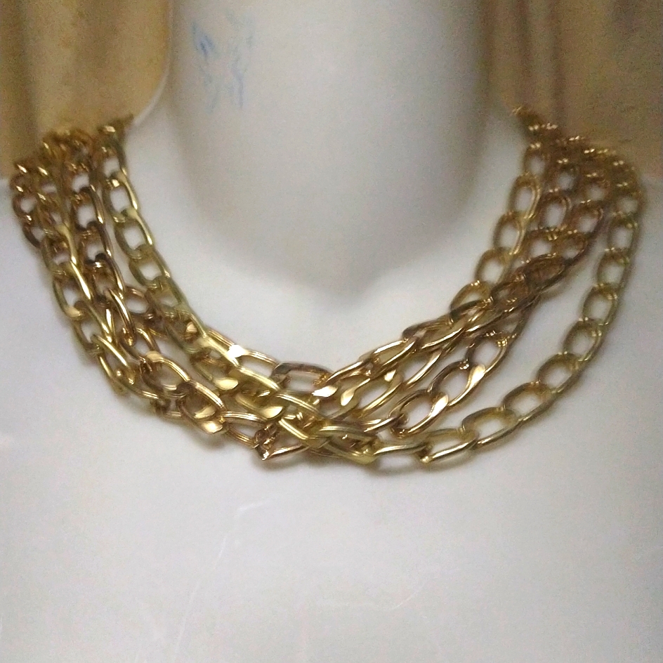 Gold Tone Necklace